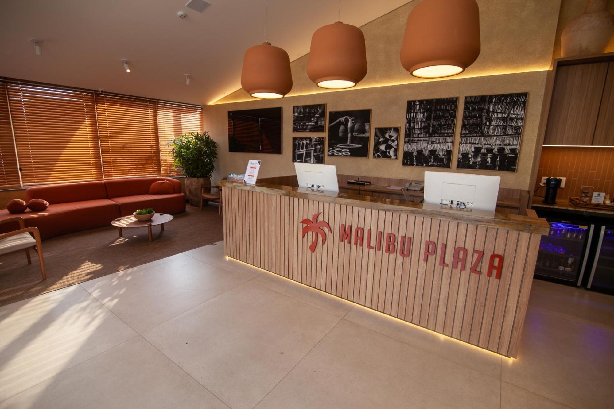 Malibu Plaza Hotel Lauro de Freitas Esterno foto